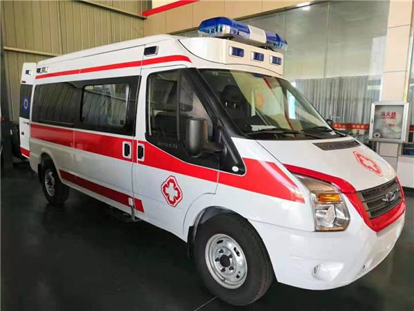 芮城县福特V362救护车